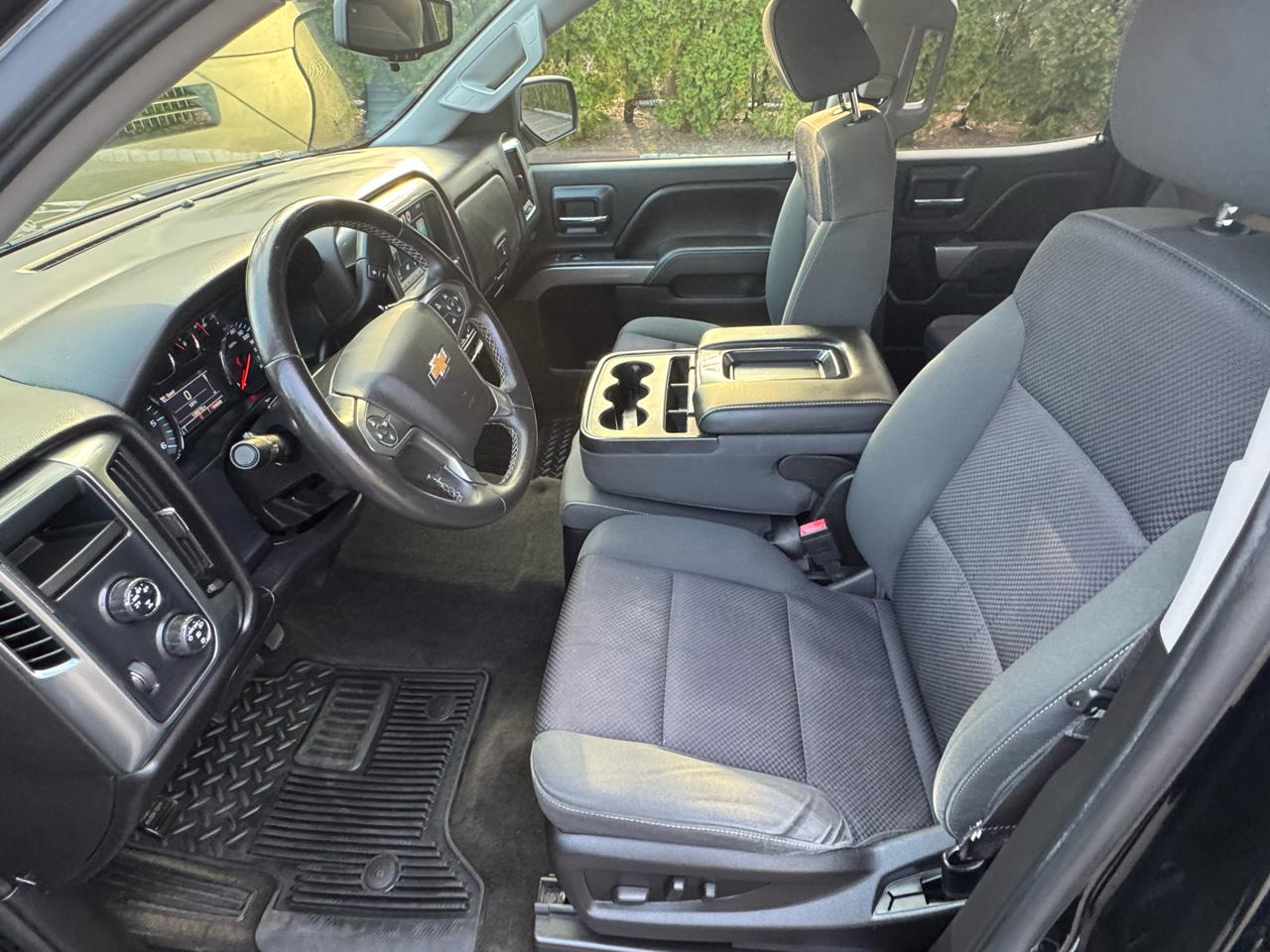 Chevrolet Silverado 1500 Crew Cab 143.5" WB 4WD LT 2015