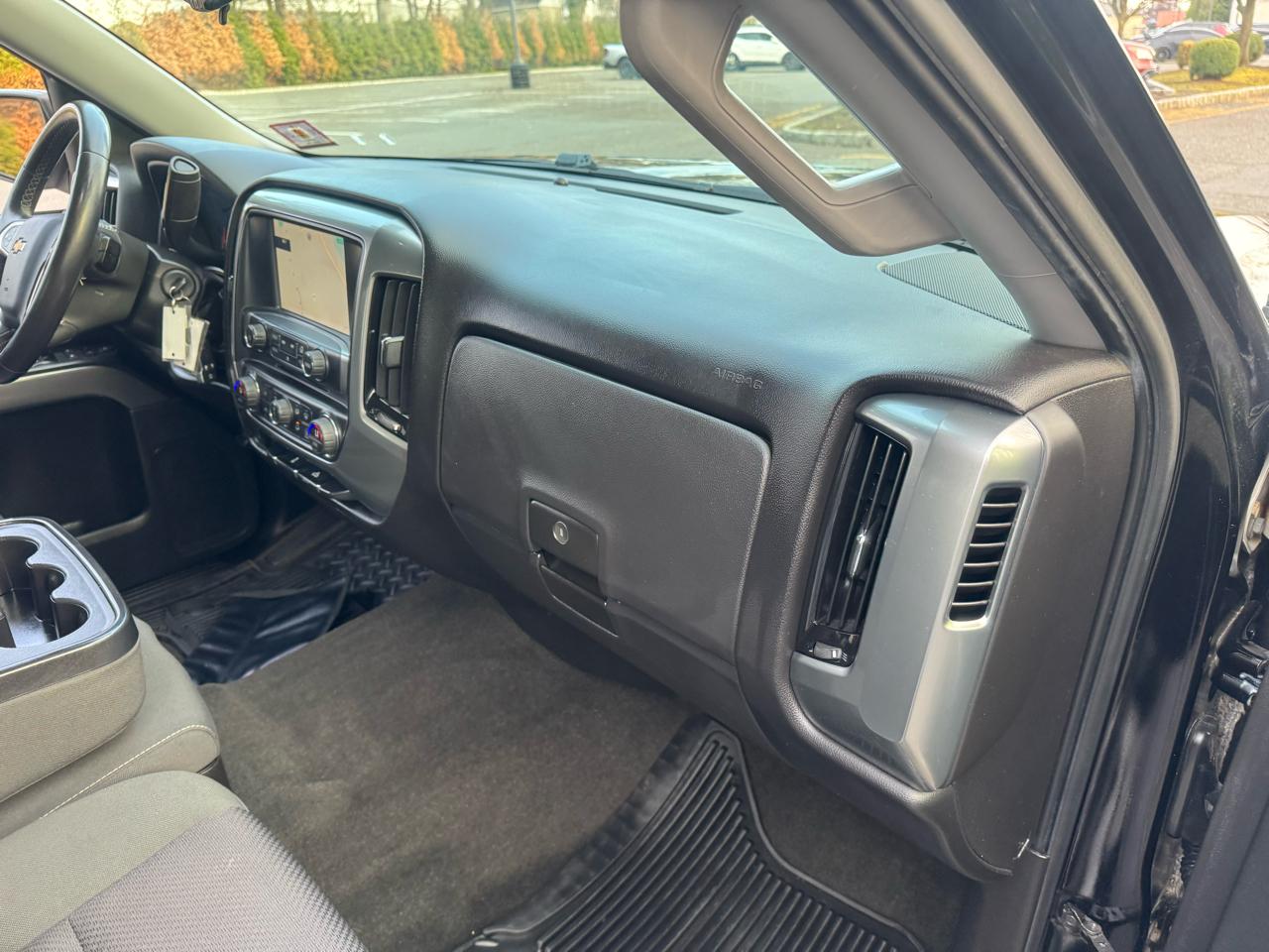 Chevrolet Silverado 1500 Crew Cab 143.5" WB 4WD LT 2015