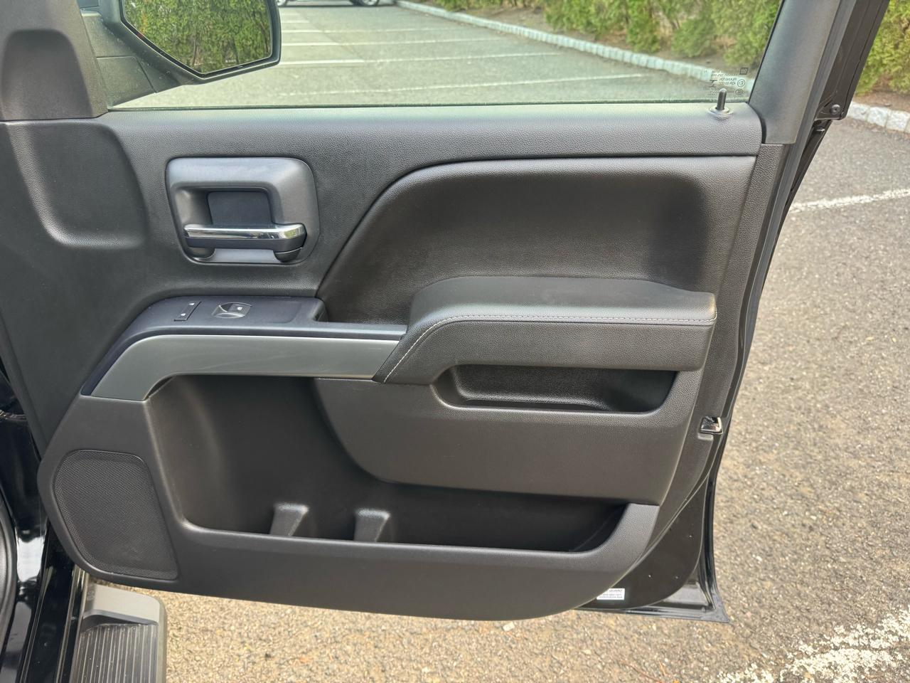 Chevrolet Silverado 1500 Crew Cab 143.5" WB 4WD LT 2015