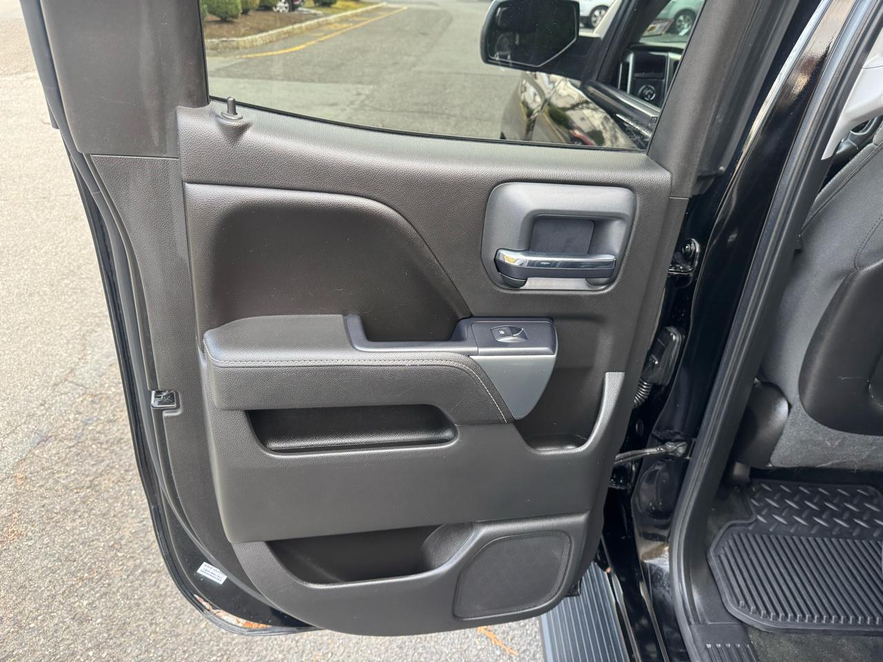 Chevrolet Silverado 1500 Crew Cab 143.5" WB 4WD LT 2015