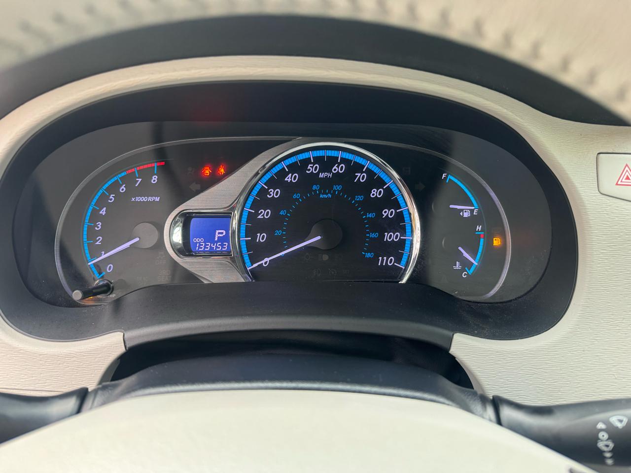 Toyota Sienna Limited 7-Pass V6 2011