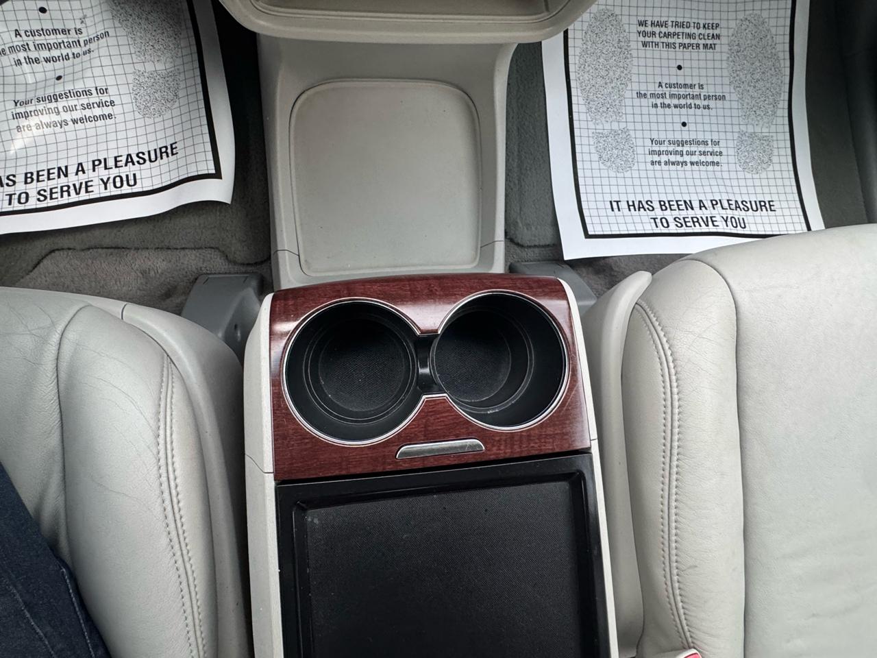 Toyota Sienna Limited 7-Pass V6 2011