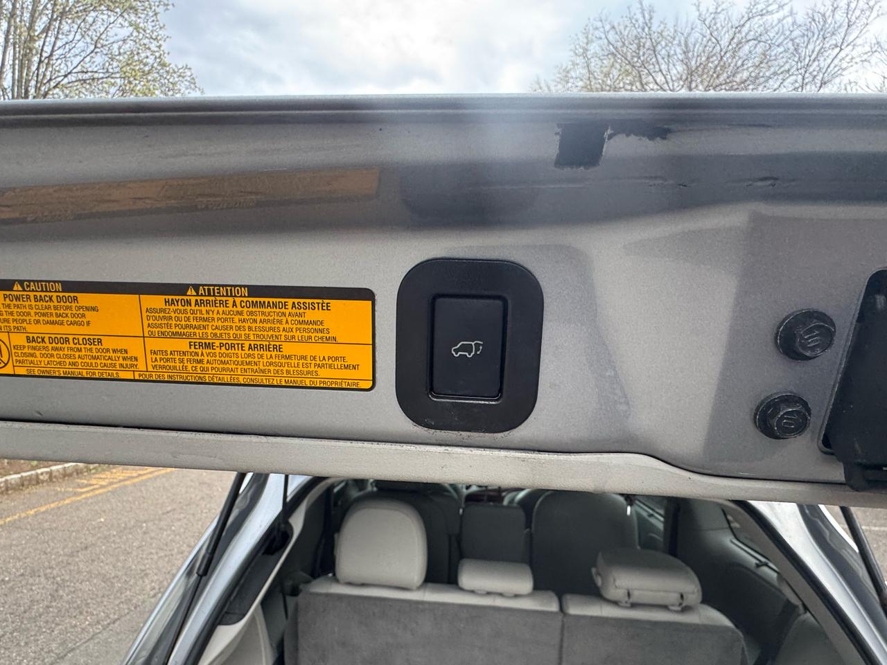 Toyota Sienna Limited 7-Pass V6 2011