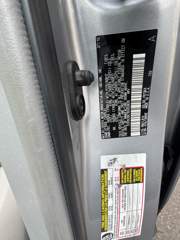 Toyota Sienna Limited 7-Pass V6 2011