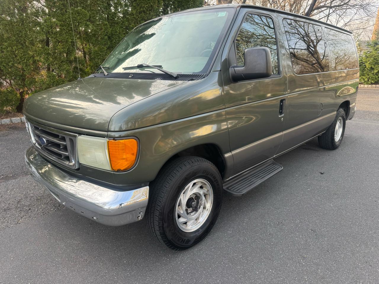 Ford Econoline E-150 XL 2003