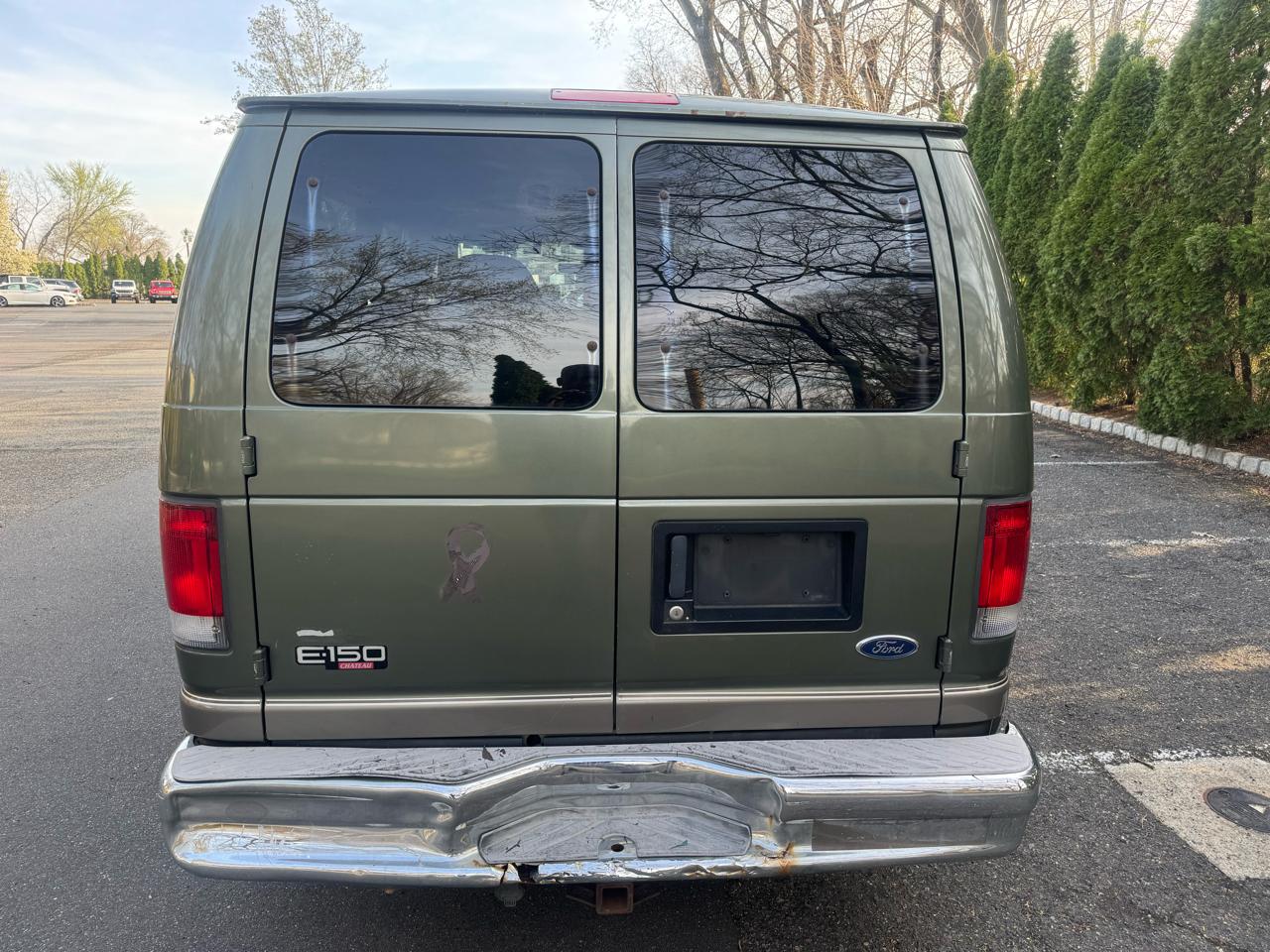 Ford Econoline E-150 XL 2003