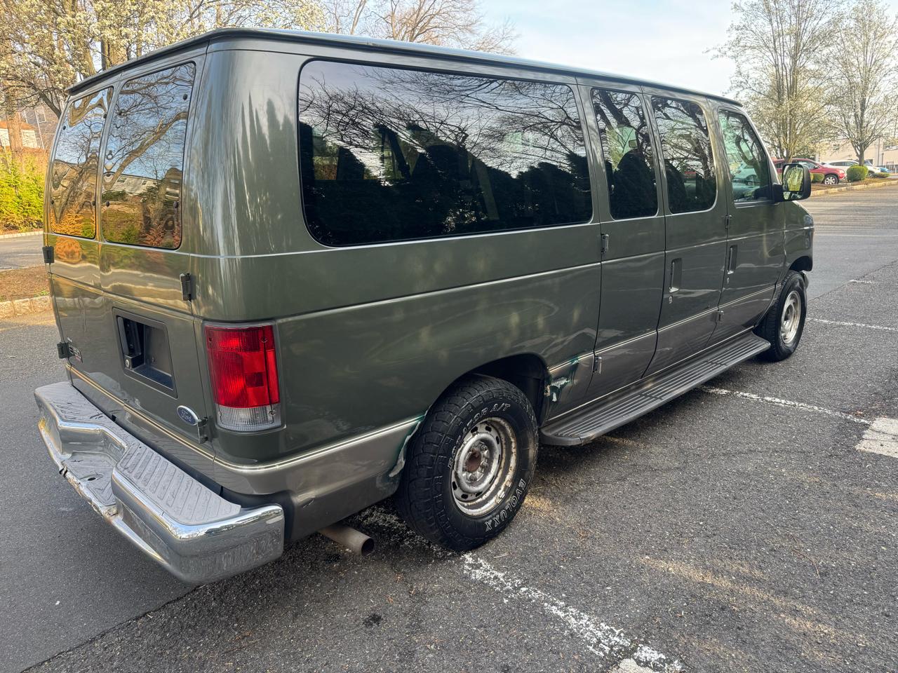Ford Econoline E-150 XL 2003