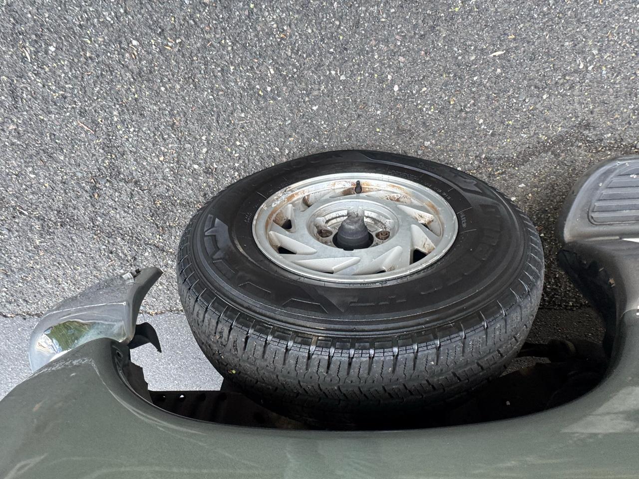 Ford Econoline E-150 XL 2003