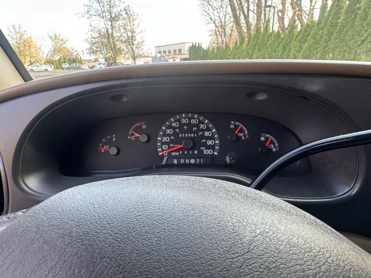 Ford Econoline E-150 XL 2003