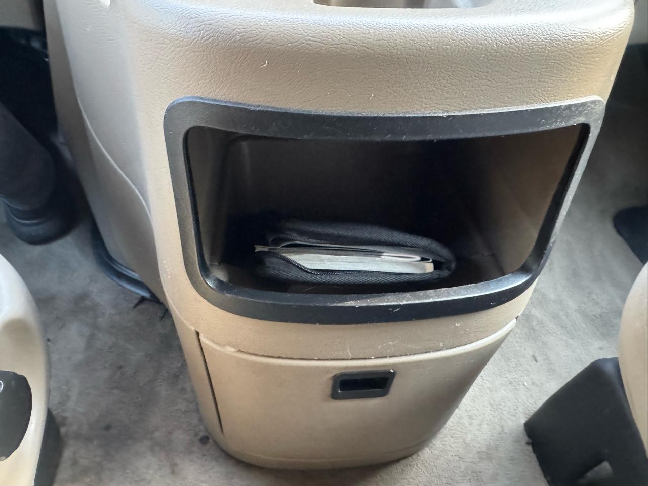 Ford Econoline E-150 XL 2003