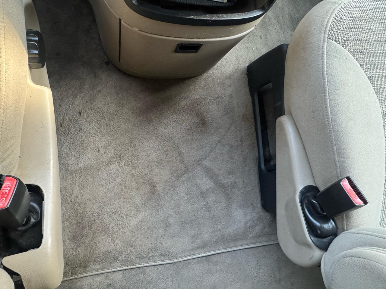 Ford Econoline E-150 XL 2003