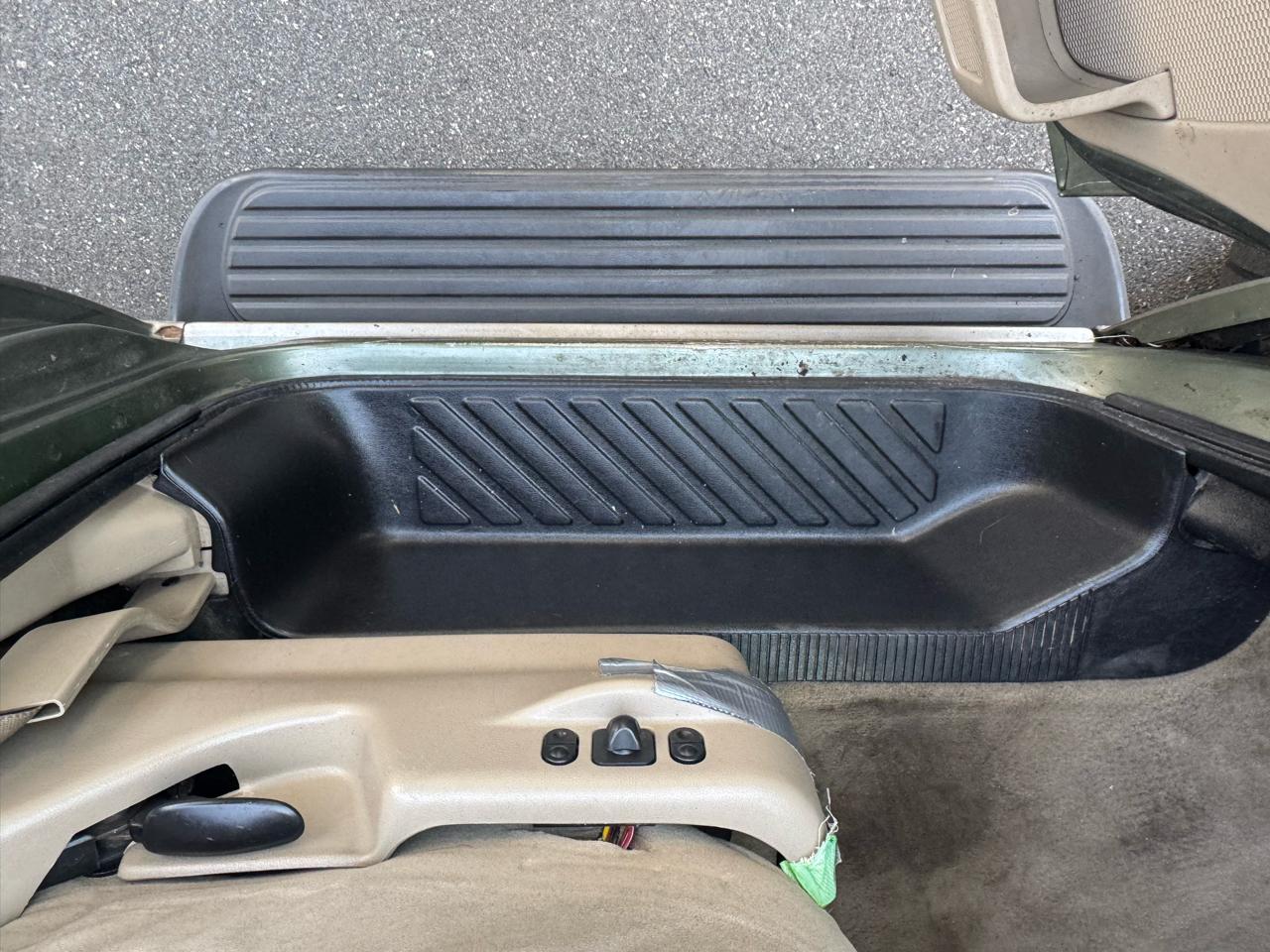 Ford Econoline E-150 XL 2003