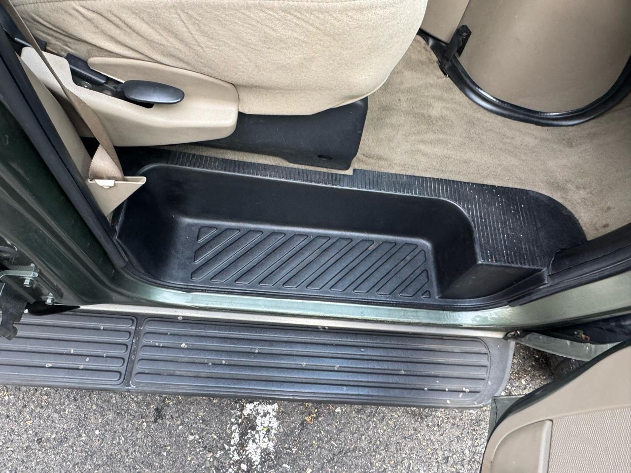 Ford Econoline E-150 XL 2003