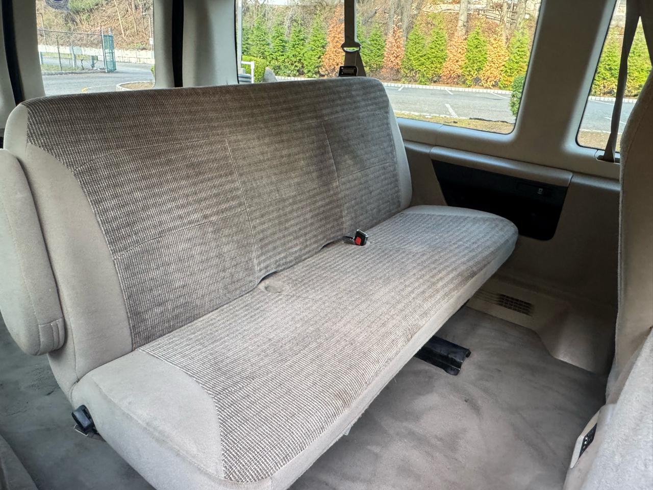 Ford Econoline E-150 XL 2003