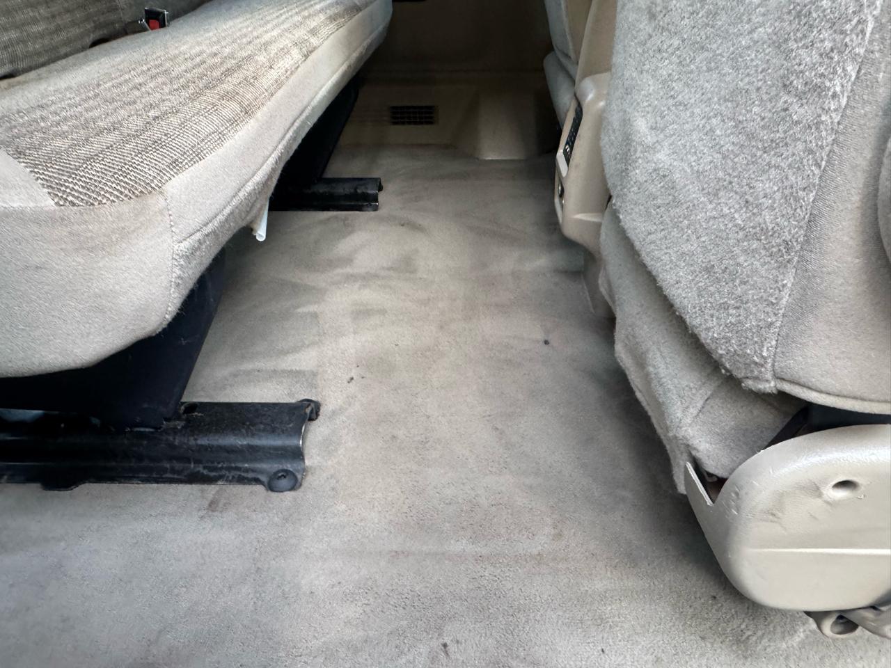 Ford Econoline E-150 XL 2003