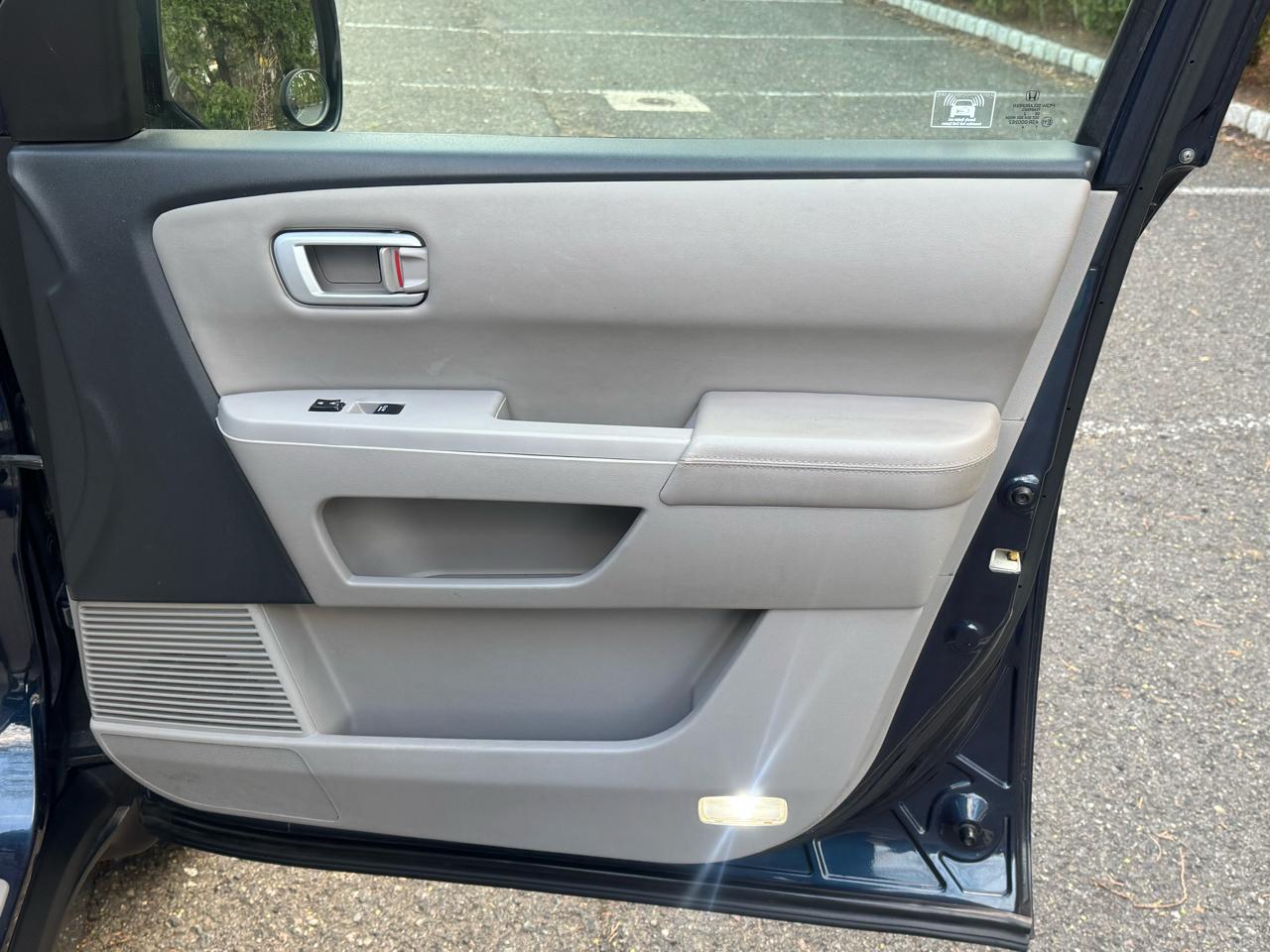 Honda Pilot EX-L 4WD 5-Spd AT 2012