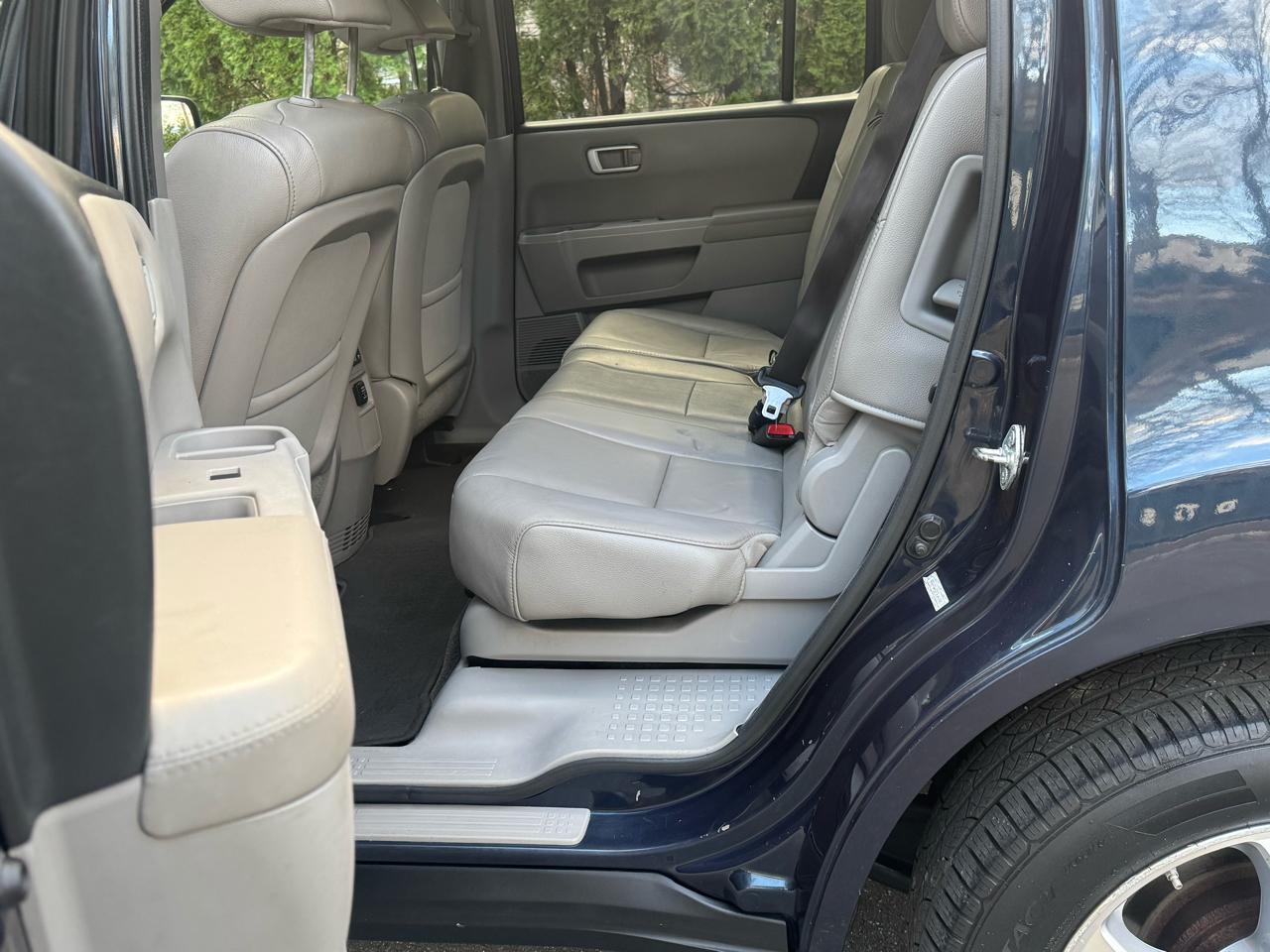 Honda Pilot EX-L 4WD 5-Spd AT 2012