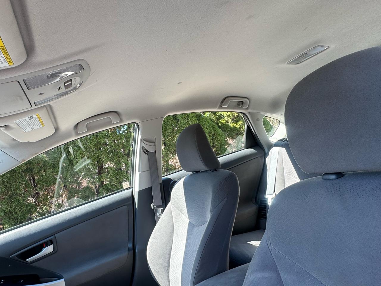 Toyota Prius Prius V 2010