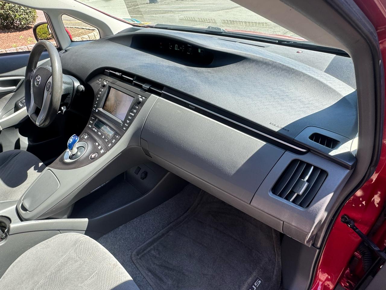 Toyota Prius Prius V 2010