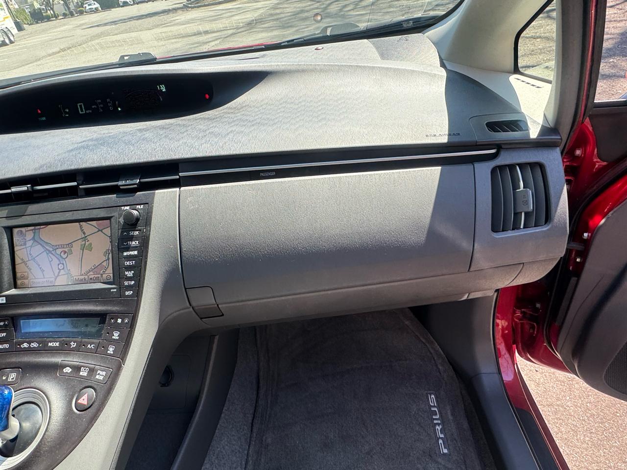 Toyota Prius Prius V 2010