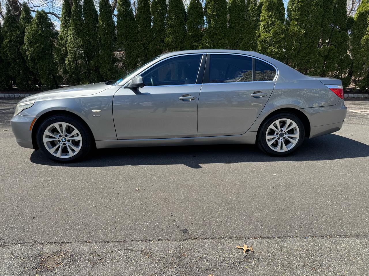 BMW 5-Series 535xi 2010