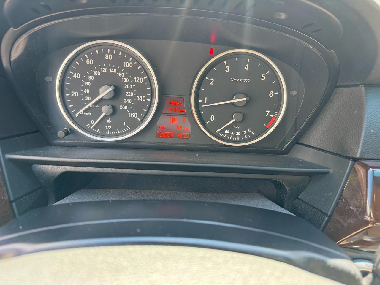 BMW 5-Series 535xi 2010