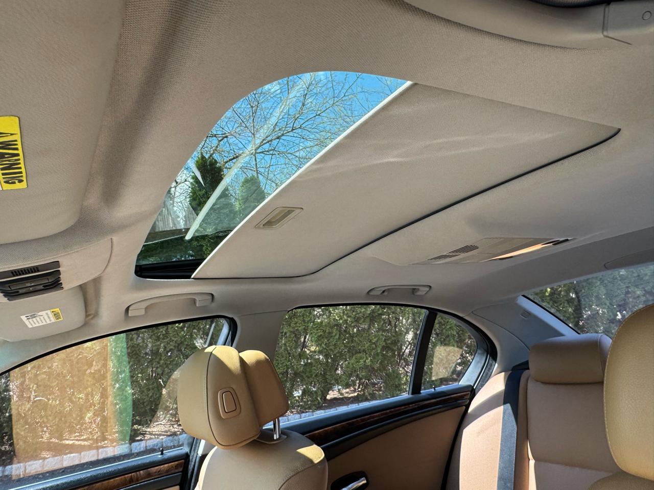 BMW 5-Series 535xi 2010