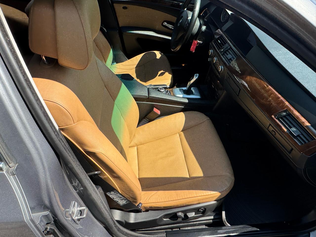 BMW 5-Series 535xi 2010