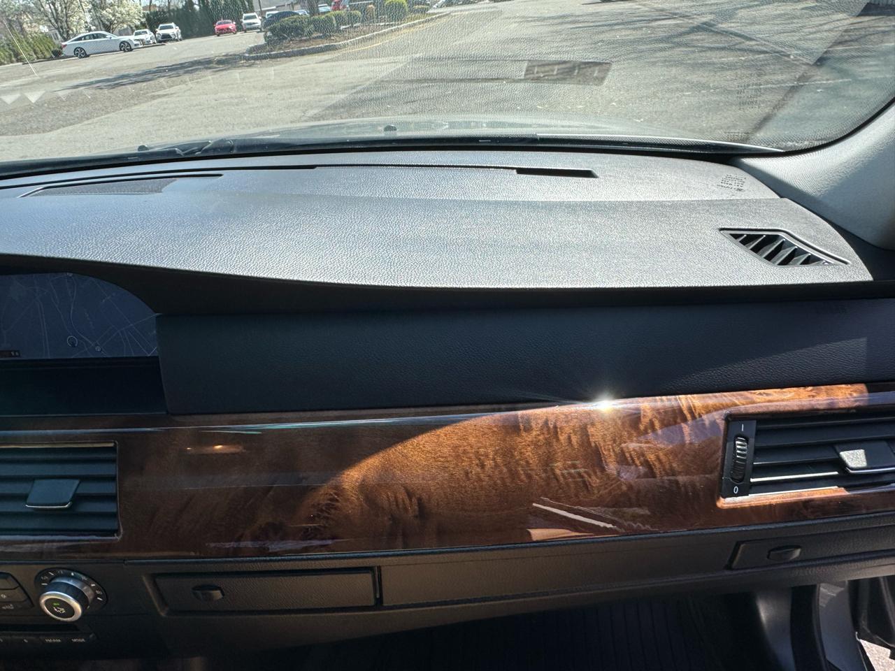 BMW 5-Series 535xi 2010