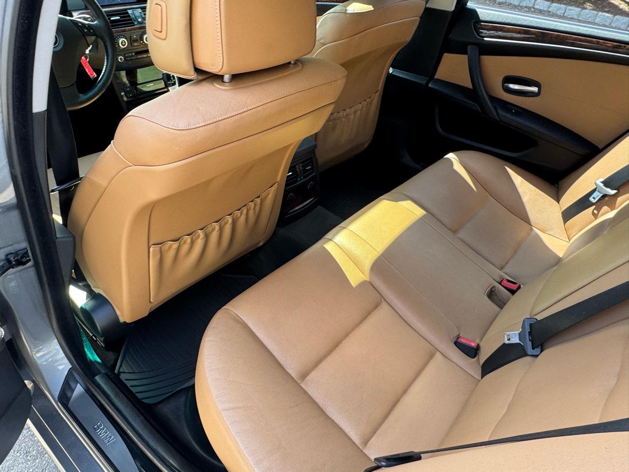 BMW 5-Series 535xi 2010