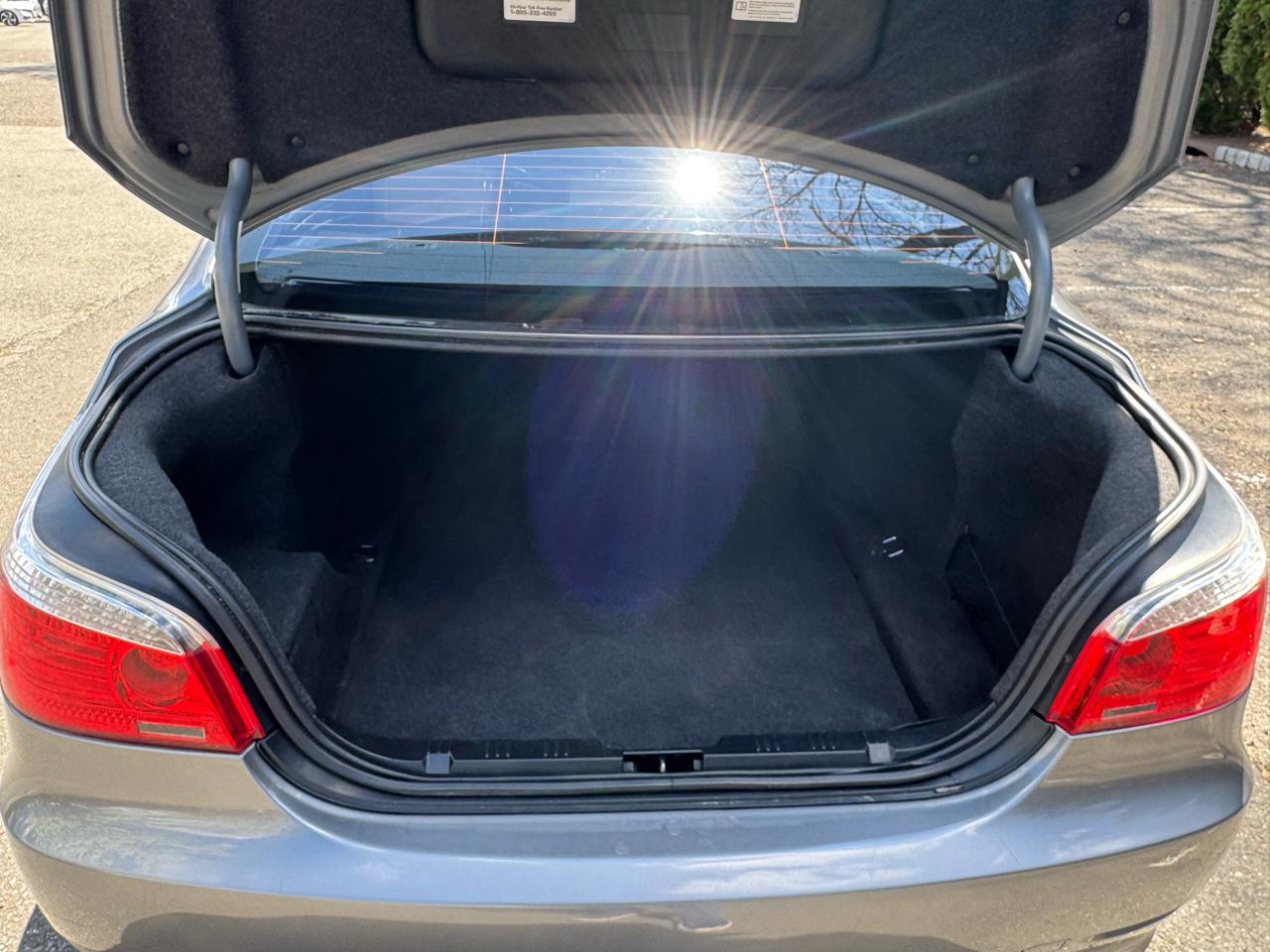 BMW 5-Series 535xi 2010