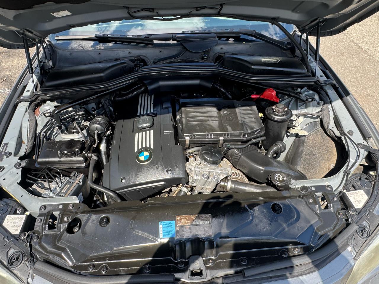 BMW 5-Series 535xi 2010