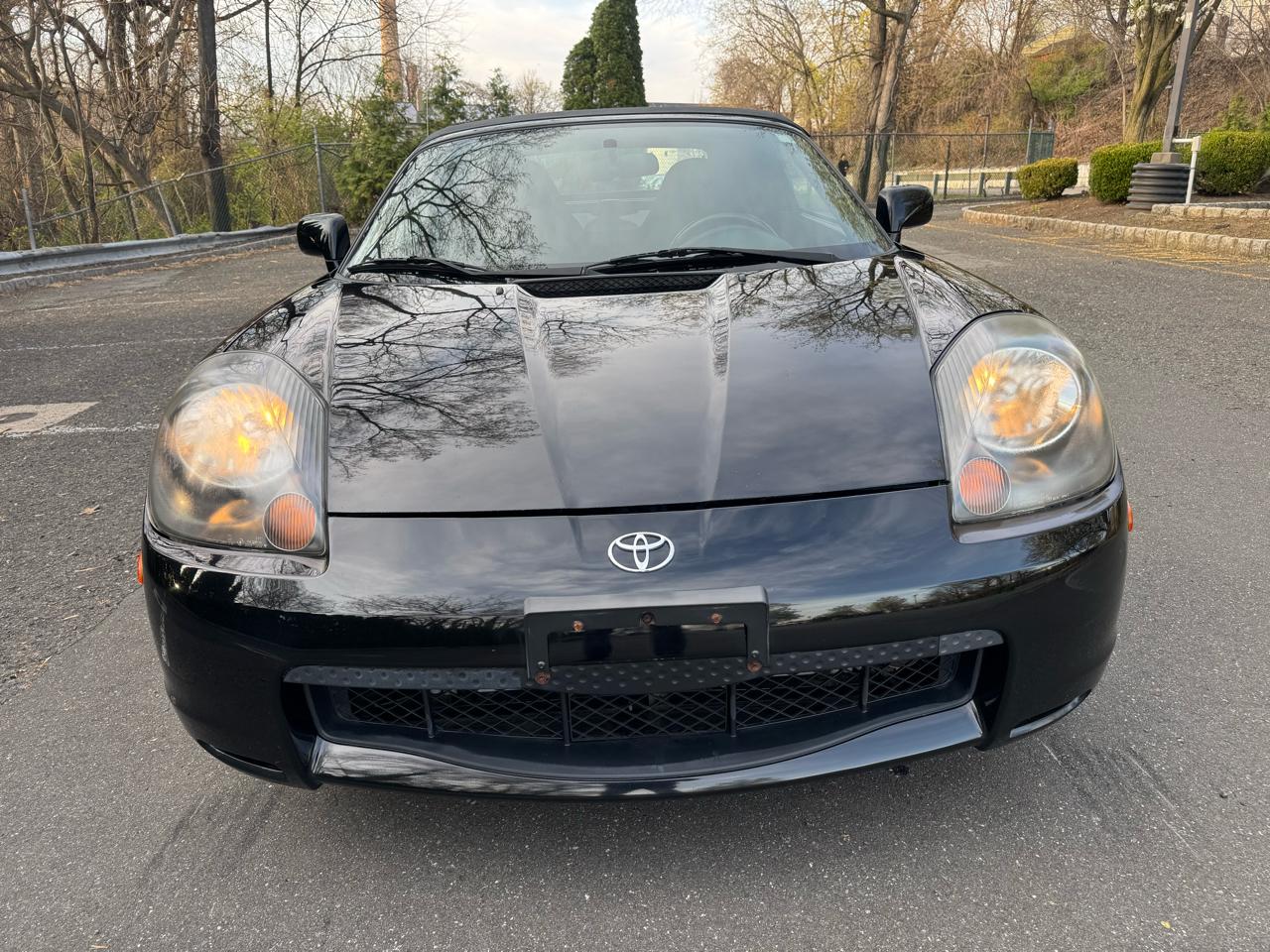 Toyota MR2 Spyder Base 2000