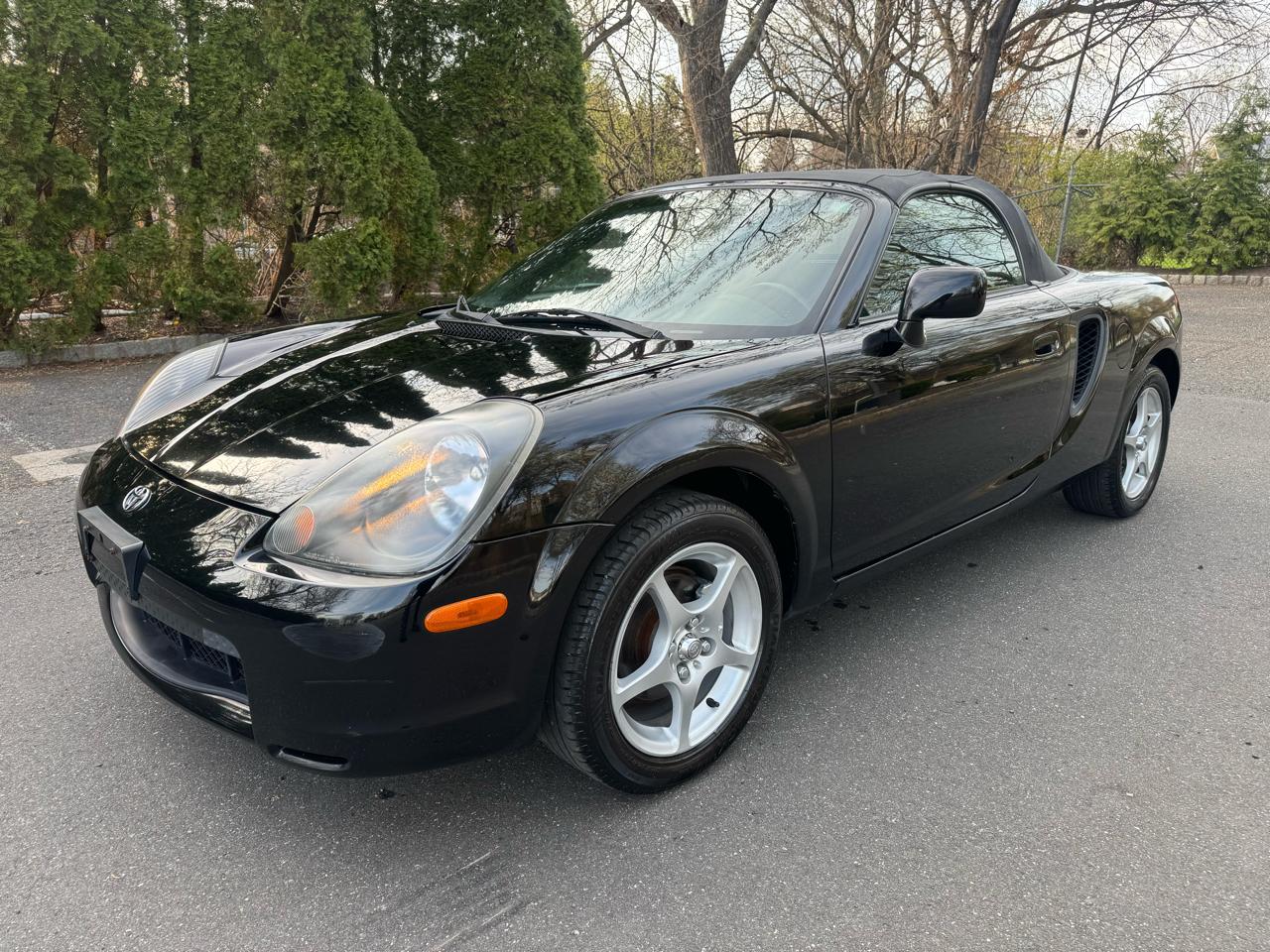Toyota MR2 Spyder Base 2000
