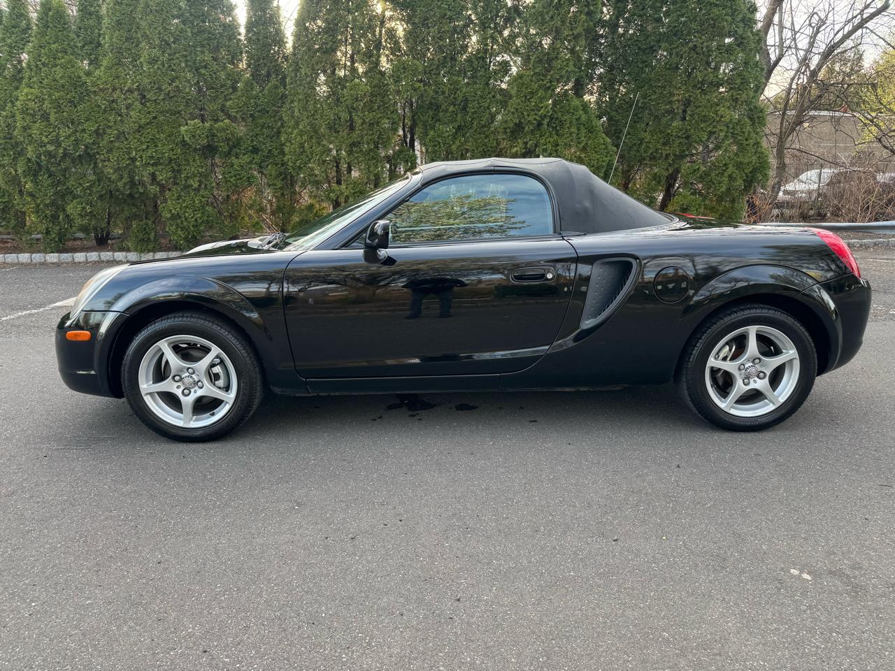 Toyota MR2 Spyder Base 2000