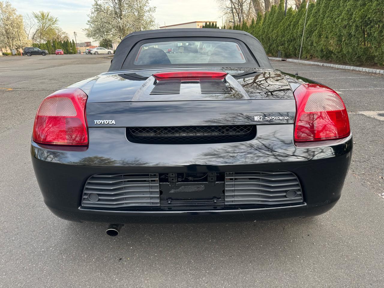 Toyota MR2 Spyder Base 2000