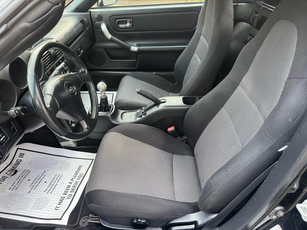 Toyota MR2 Spyder Base 2000