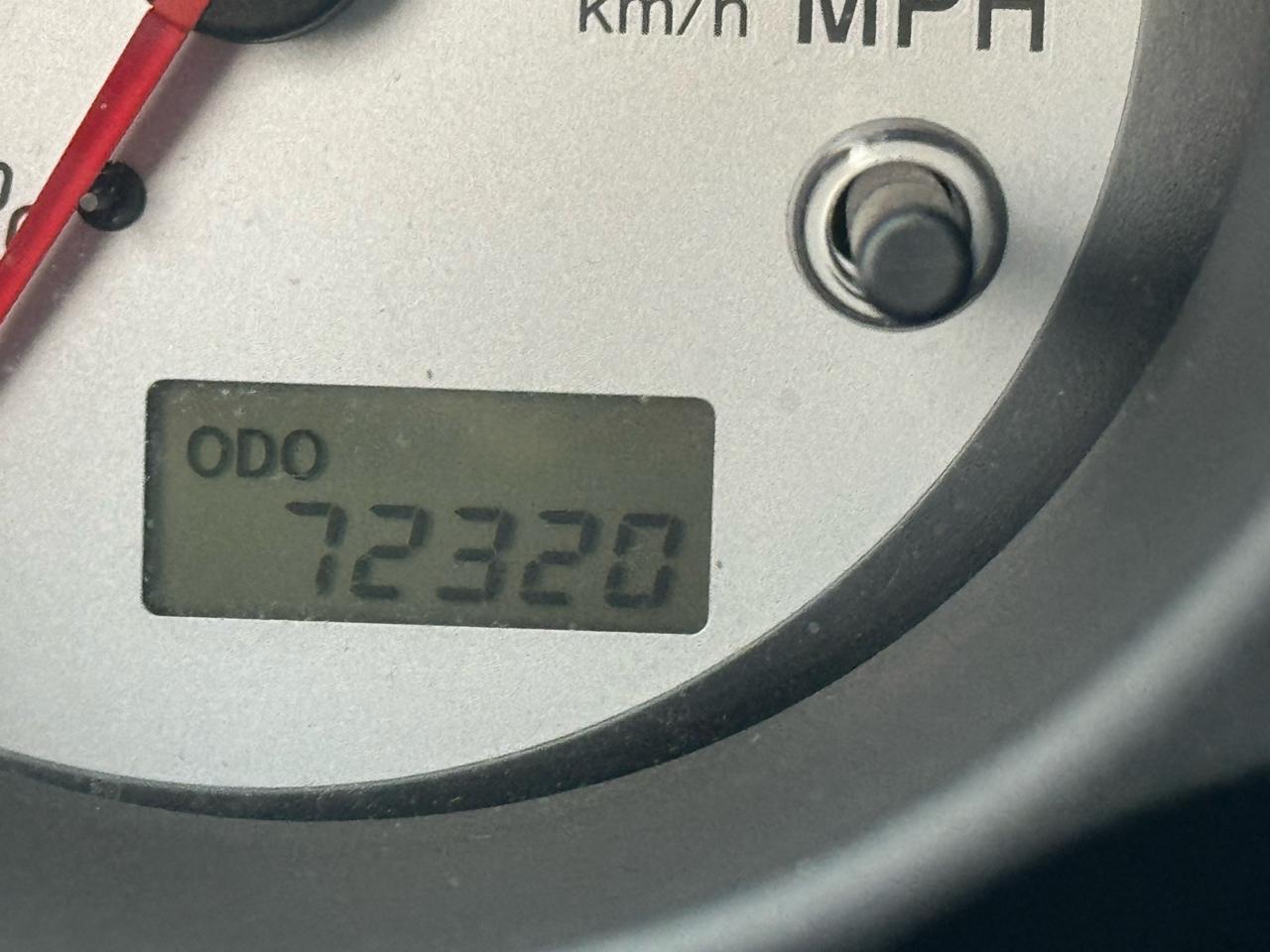 Toyota MR2 Spyder Base 2000