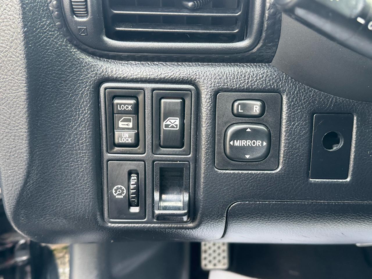 Toyota MR2 Spyder Base 2000