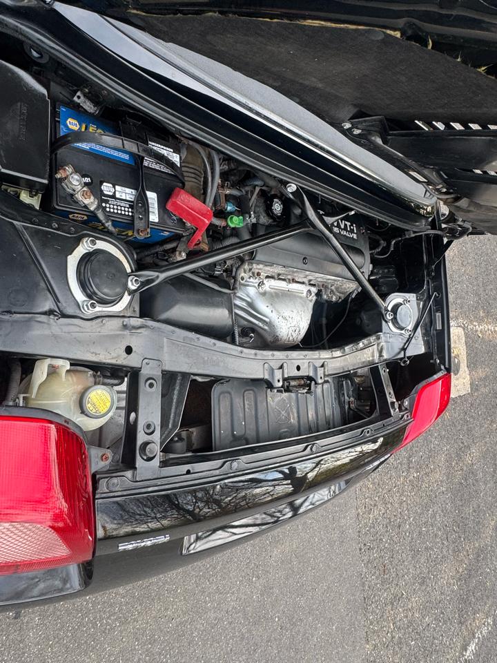 Toyota MR2 Spyder Base 2000