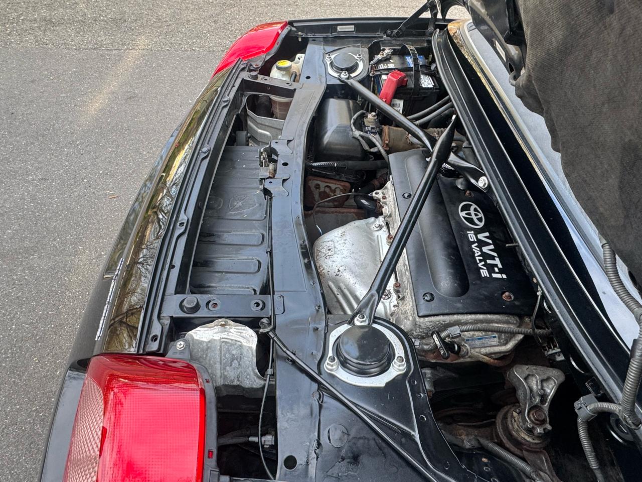 Toyota MR2 Spyder Base 2000