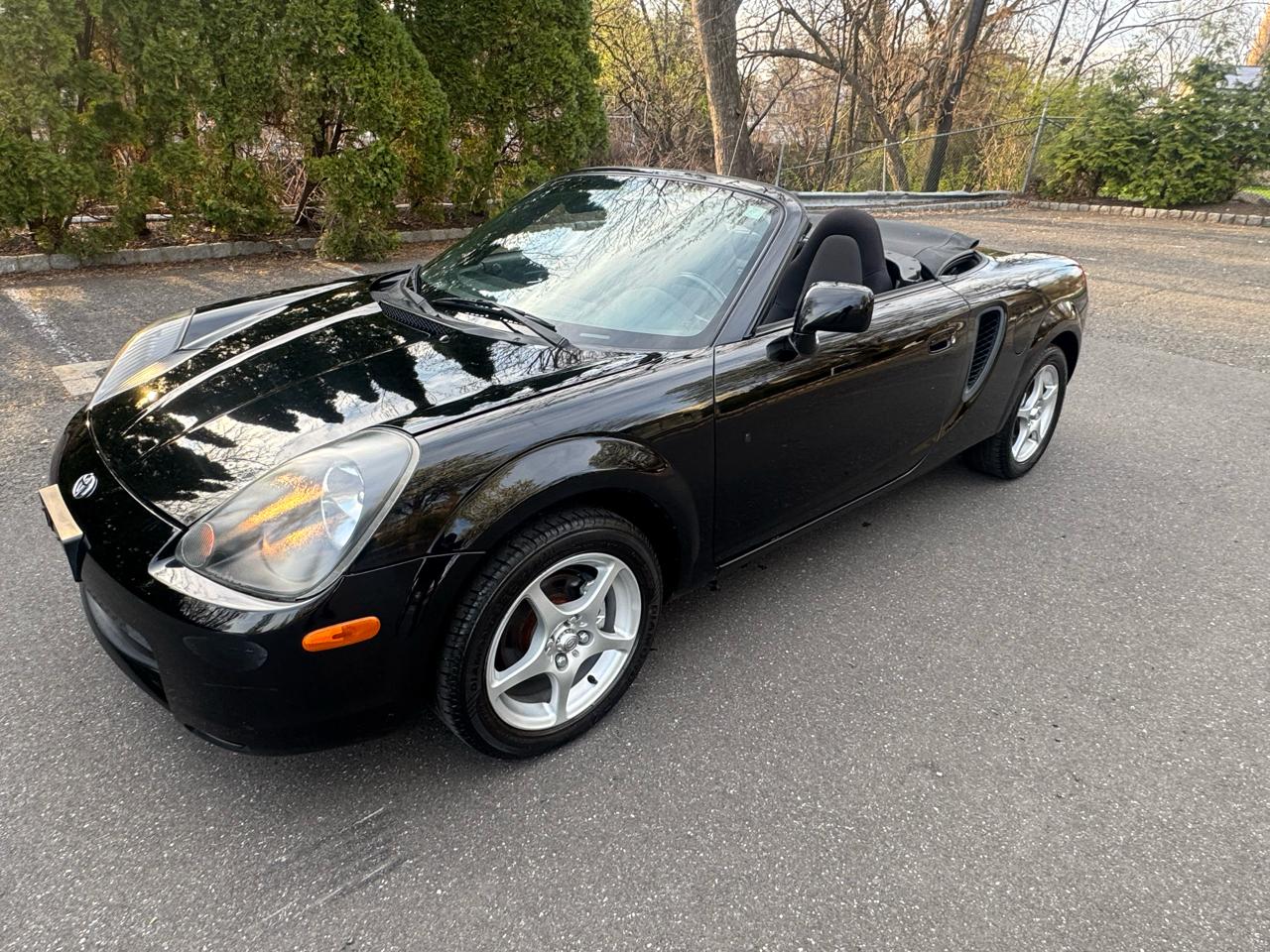 Toyota MR2 Spyder Base 2000