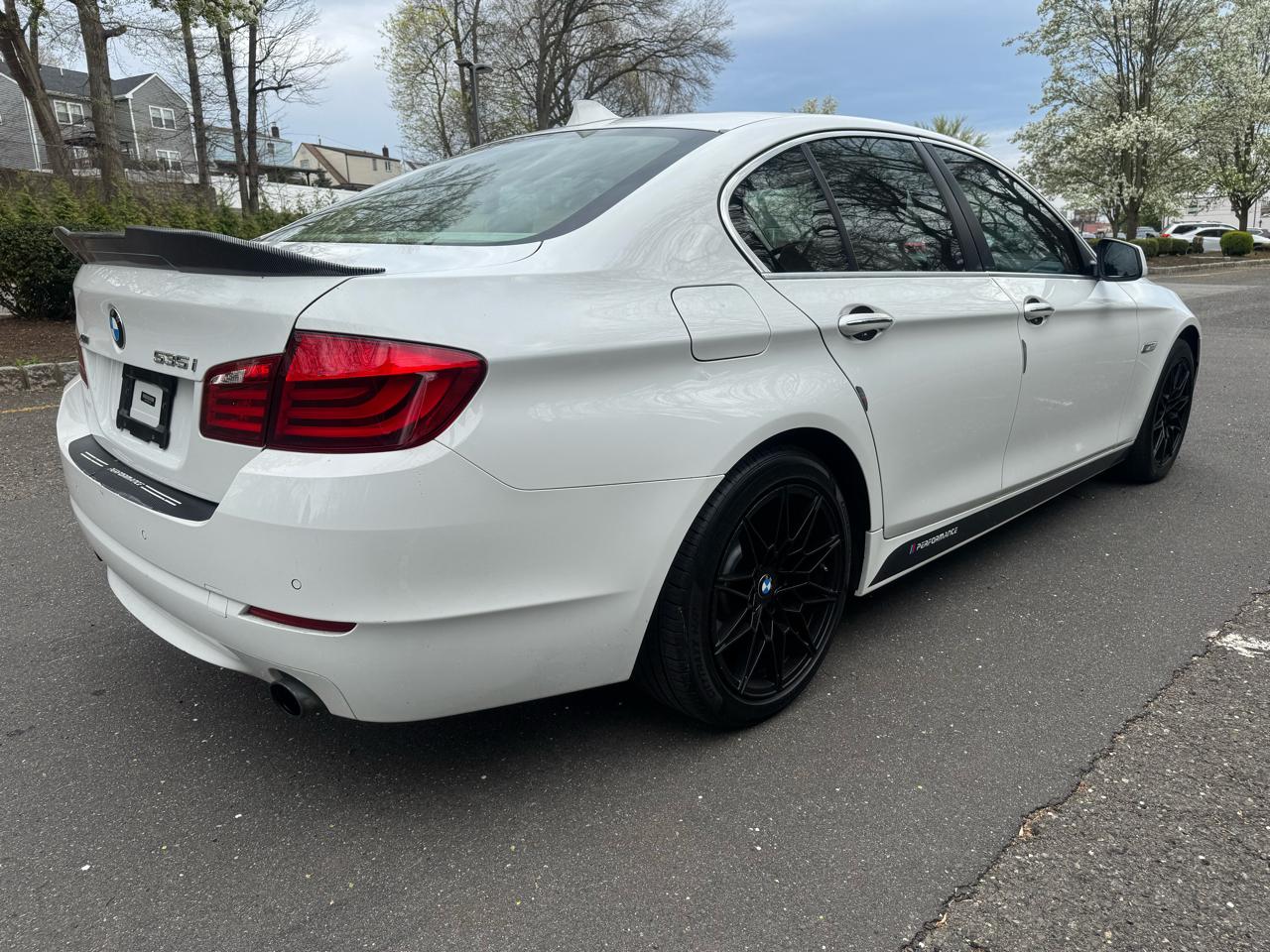 BMW 5-Series 535i xDrive 2013