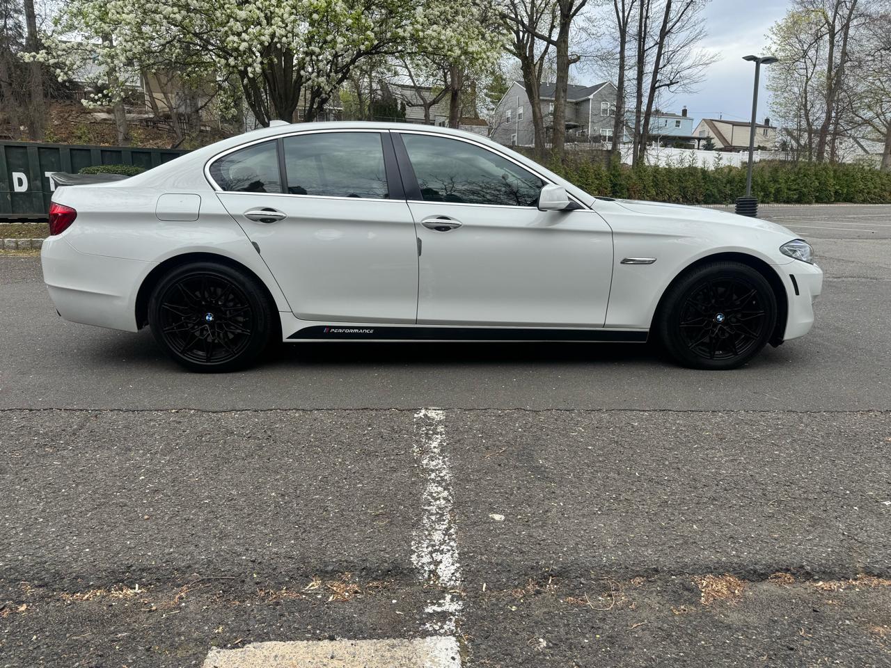 BMW 5-Series 535i xDrive 2013