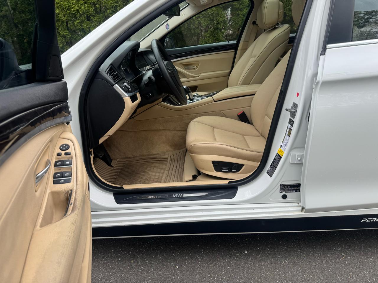 BMW 5-Series 535i xDrive 2013