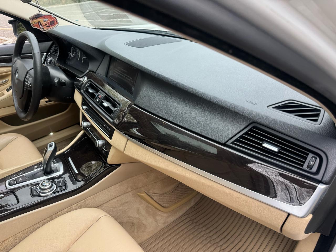 BMW 5-Series 535i xDrive 2013