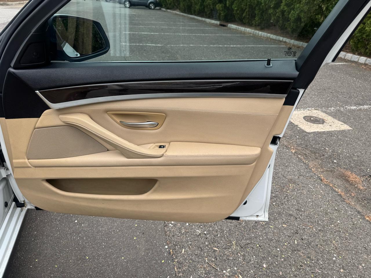 BMW 5-Series 535i xDrive 2013