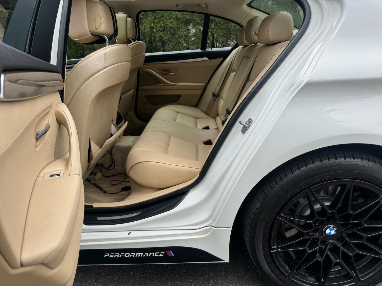 BMW 5-Series 535i xDrive 2013