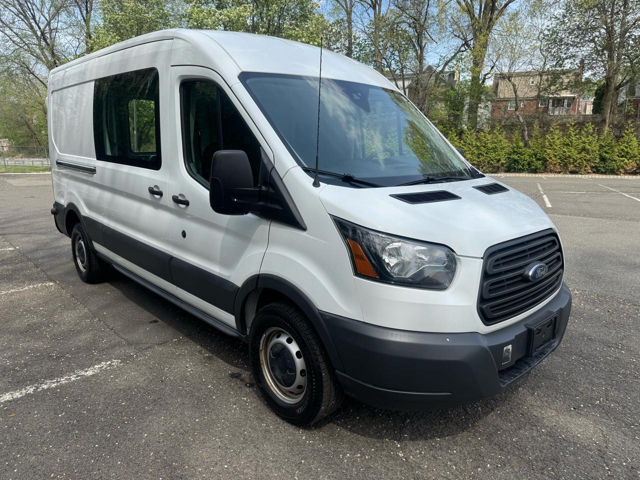 2018 Ford Transit 250 Van Med. Roof w/Sliding Pass. 148-in. WB