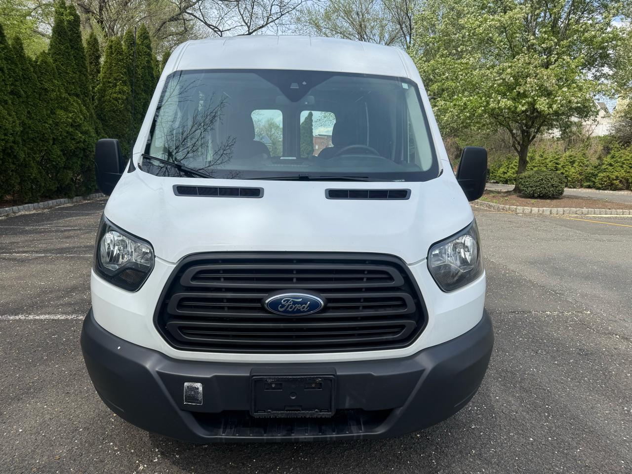 Ford Transit 250 Van Med. Roof w/Sliding Pass. 148-in. WB 2018